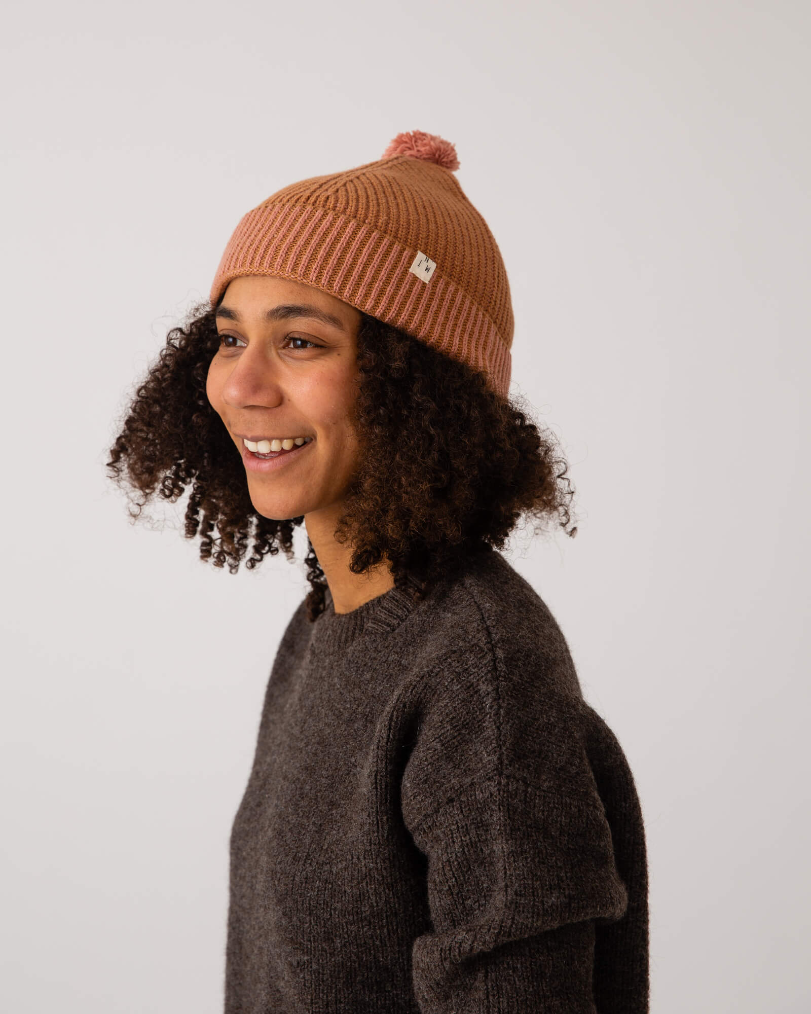Pom Pom Beanie ochre