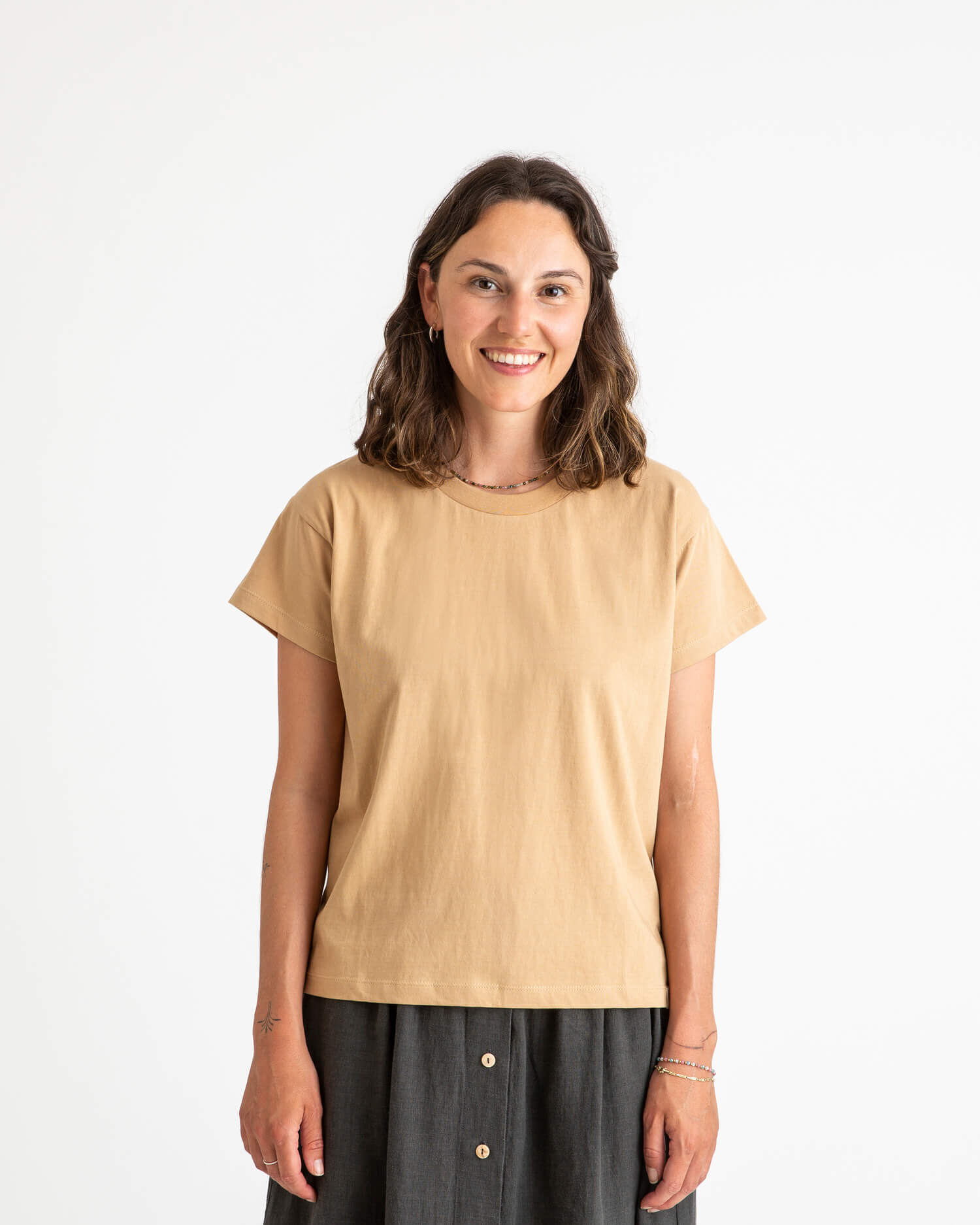 Essential T-Shirt camel