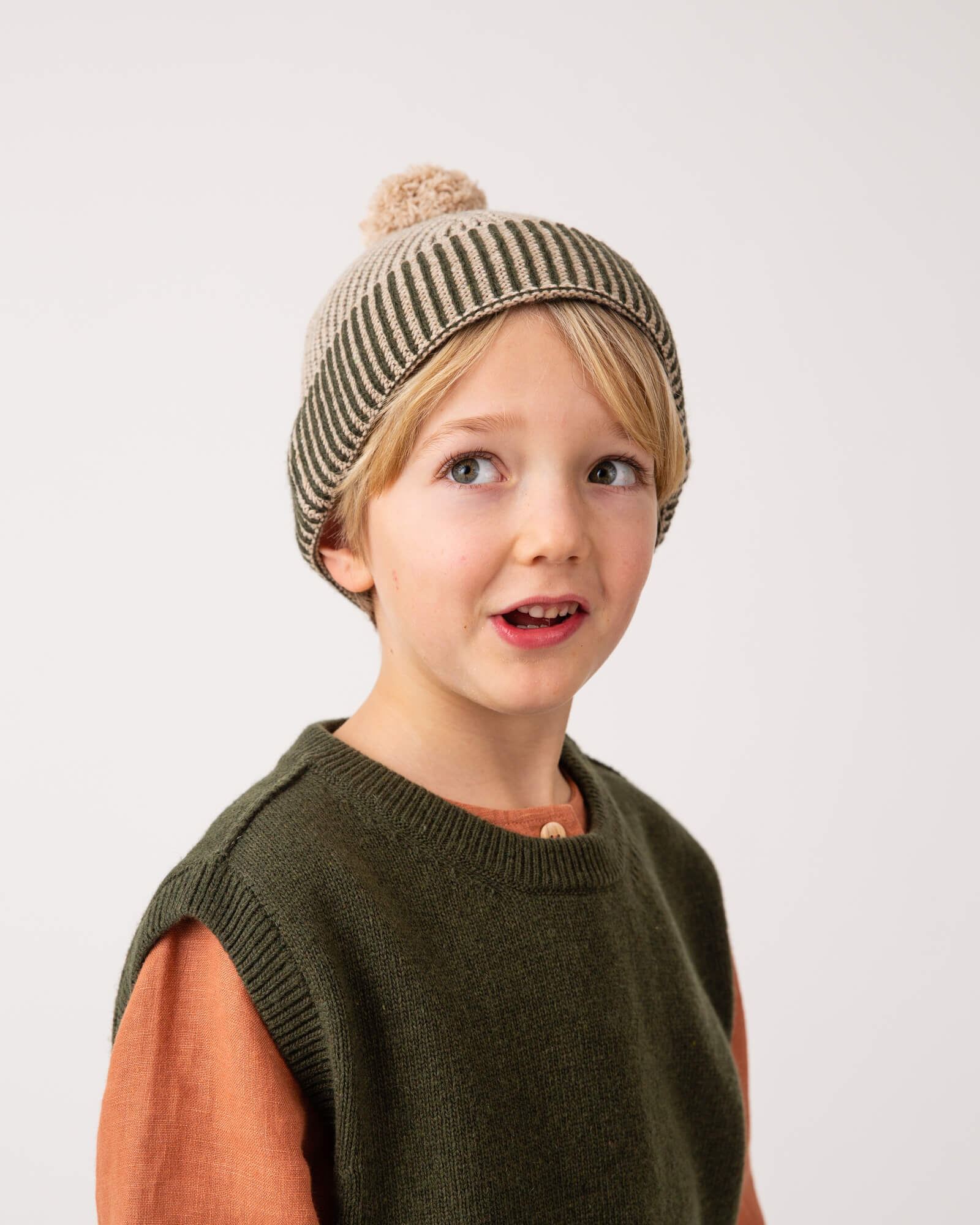 Pom Pom Beanie loden green