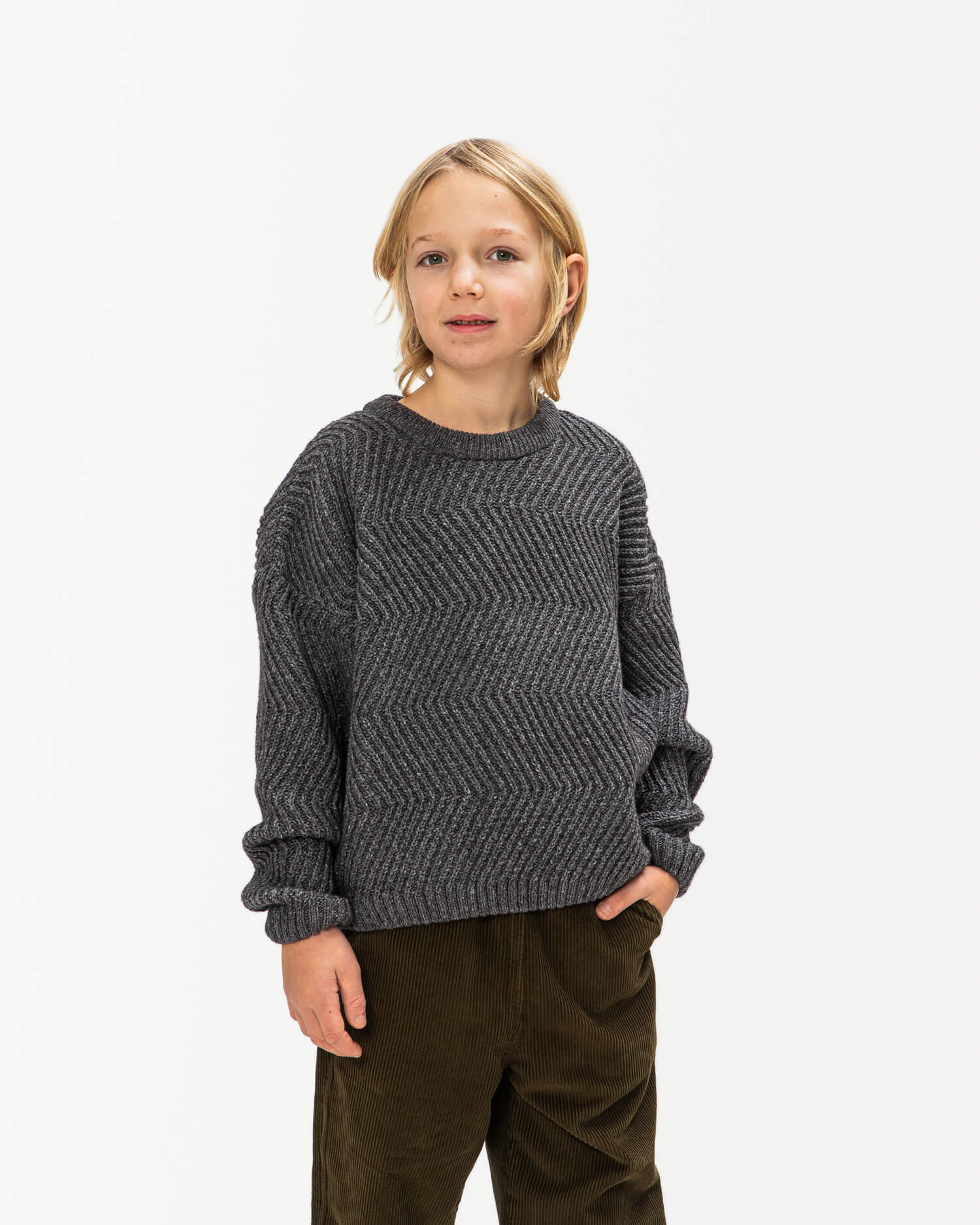 Round Neck Sweater graphite