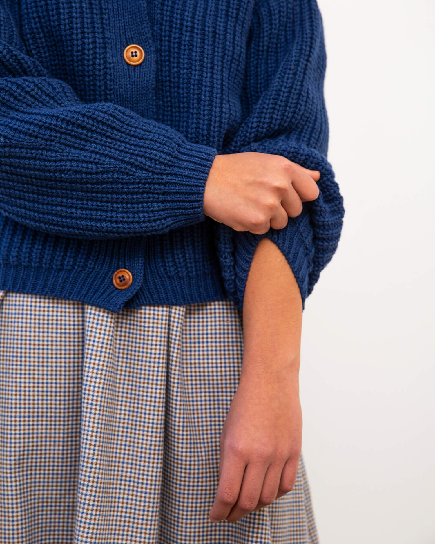 V-Neck Cardigan royal blue