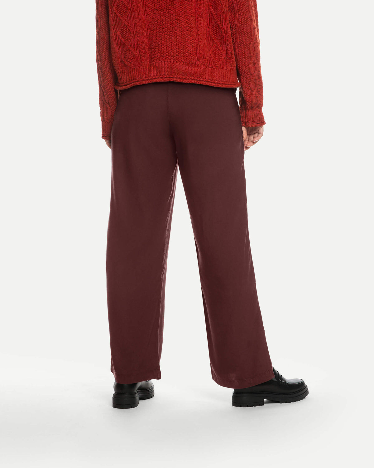Pleated Tencel Trousers maroon